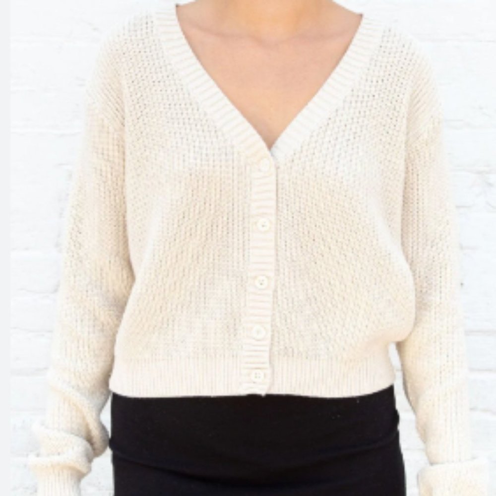 Brandy Melville Billie cotton knit sweater!